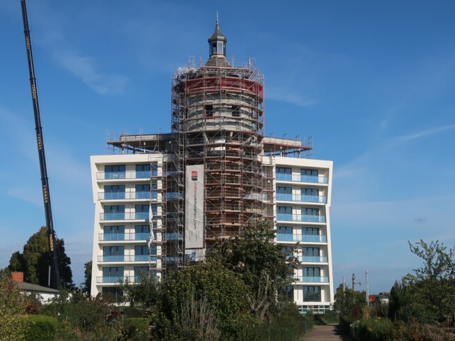 Wasserturm Delitzsch - Laterne montiert