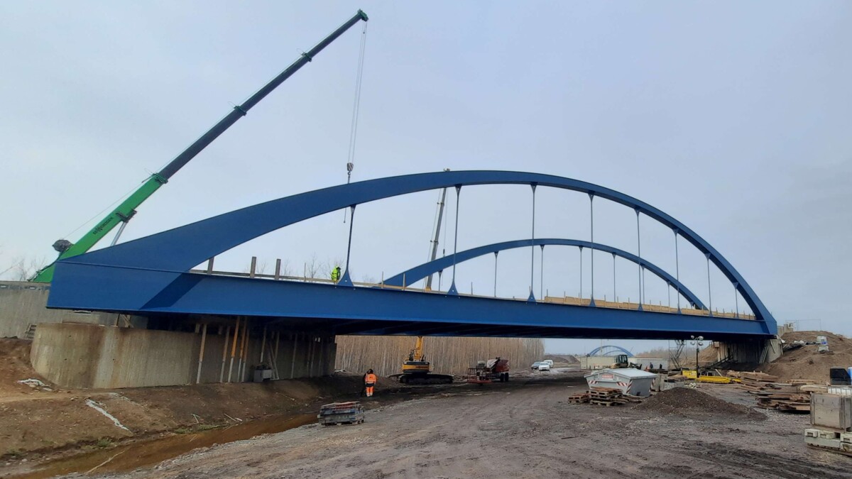 Bogenbr&uuml;cke A72